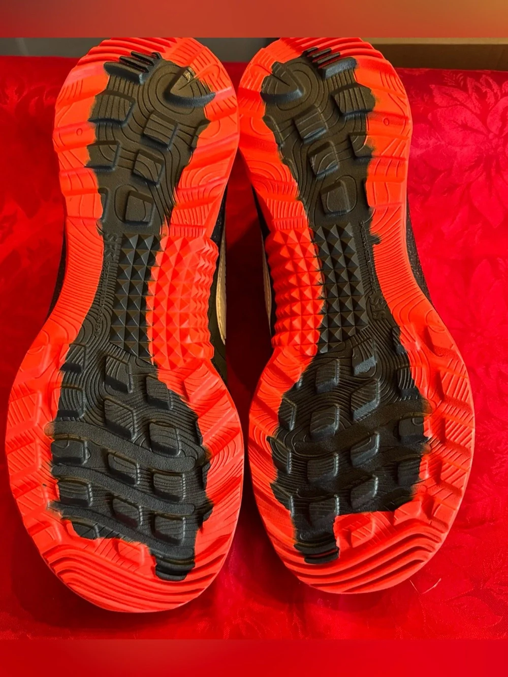 BNIB Nike React SFB Carbon Low